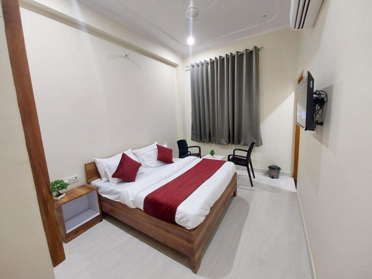 Hotel Homewood Near Airport Jaipur